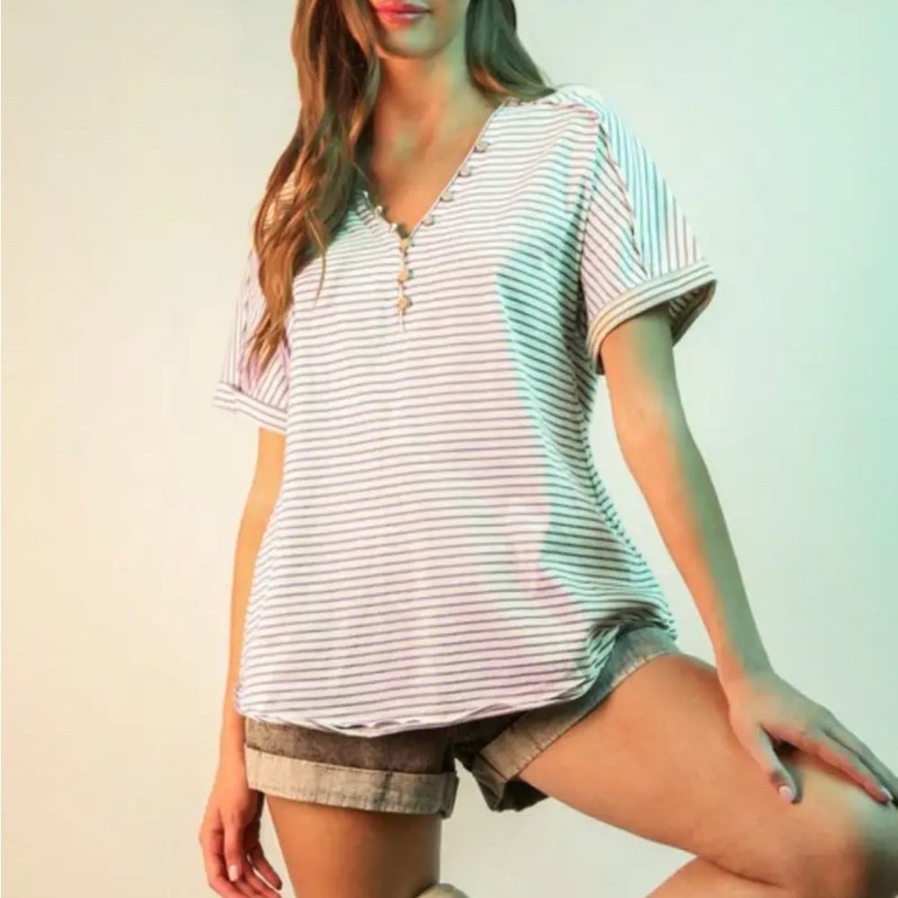 New In S Cream and Lavender Striped V-Neck Tee